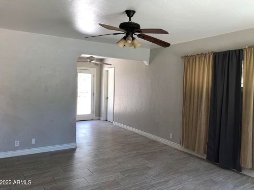 5647 14 Ave, Phoenix AZ 85023-2526 exterior