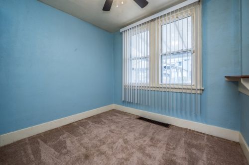 1626 Leolyn St, Pittsburgh PA  15210-3939 exterior