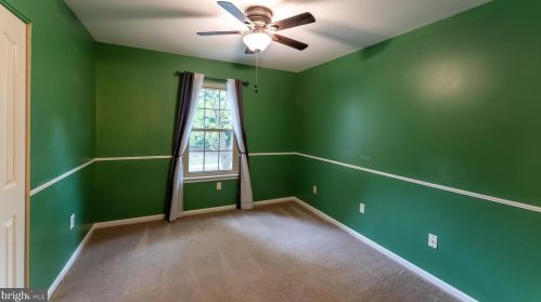 306 Foxcroft Cir, Limerick PA 19468-1538 exterior