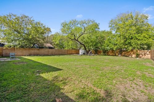 4802 Brassiewood Dr, Austin TX 78744-5107 exterior