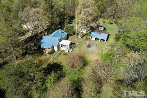 2234 Basil Holt Rd, Burlington, NC 27217-8102