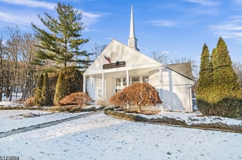 25 Foxboro Ln, West Milford Lakes NJ  07480-4917 exterior