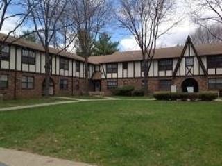 79 Alpine Dr, Wayne NJ  07470-4231 exterior