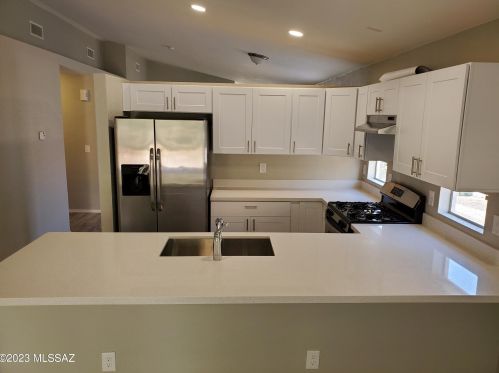 4696 Gatehinge Ct, Tucson AZ  85741-4621 exterior