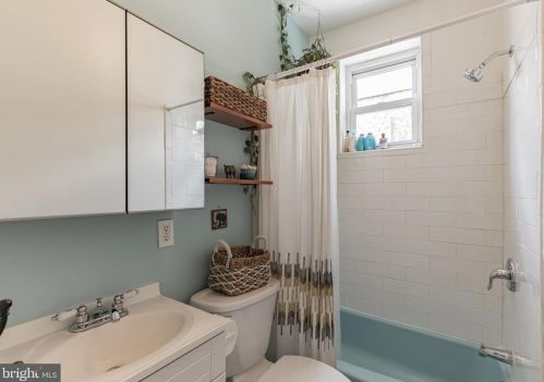 1638 Lawrence St, Philadelphia PA 19120-1859 exterior