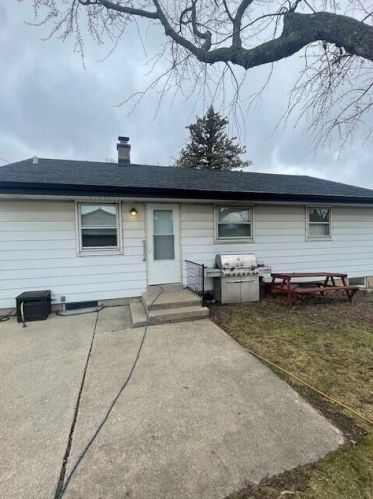 4868 23rd St, Milwaukee, WI 53221-2922