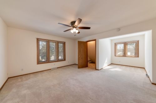 10430 Pne Rdg Rd, Milwaukee WI 53228-3236 exterior