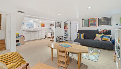 3448 Ridgeway Ave, Chicago IL 60659-1117 exterior