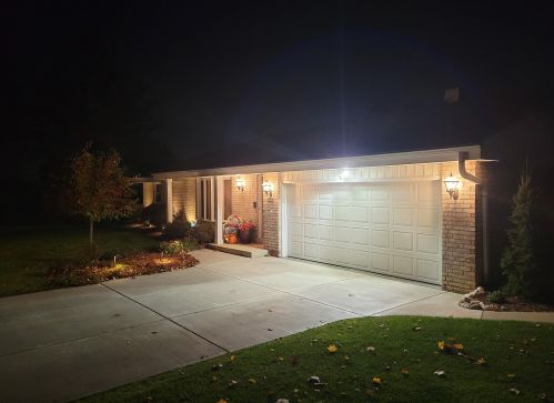 3938 119, Milwaukee WI 53228-1814 exterior