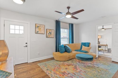 2074 Arlington Cir, Atlanta GA 30318-6380 exterior