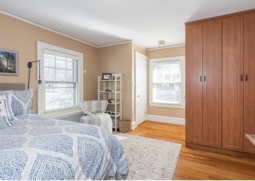 30 Pleasantview Ave, Springfield MA 01106-1019 exterior