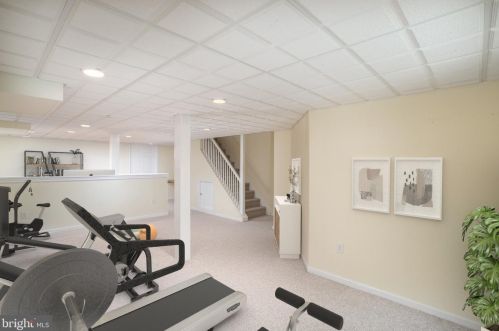 16 Cameron Ct, Princeton NJ 08540-3924 exterior