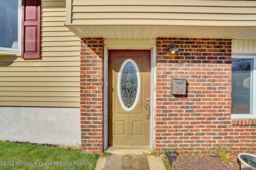 24 Lehigh Blvd, Jackson Twp NJ  08527-2334 exterior