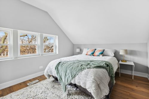 4647 Lawler Ave, Chicago IL  60638-2009 exterior