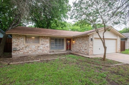 10425 Firethorn Ln, Austin TX  78750-1740 exterior