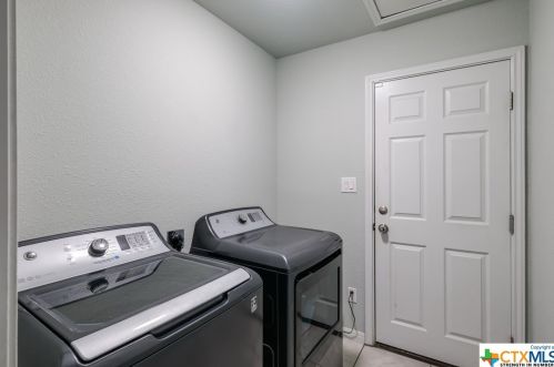 572 Hillside Dr, Spring Branch TX 78070-3808 exterior