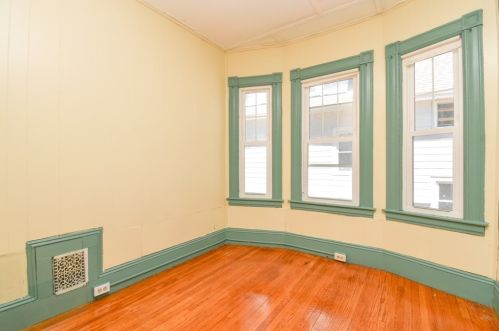 132 Alderman St, Springfield MA 01108-2121 exterior