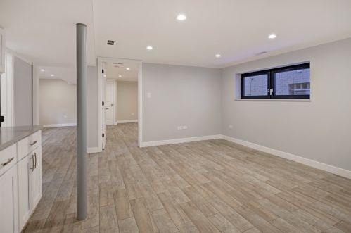 4106 Austin Ave, Chicago IL 60634-1617 exterior