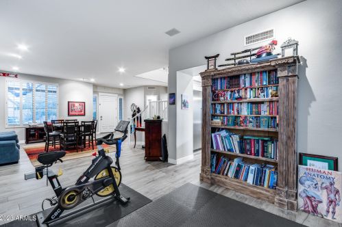 22034 55th St, Phoenix AZ  85054-7150 exterior