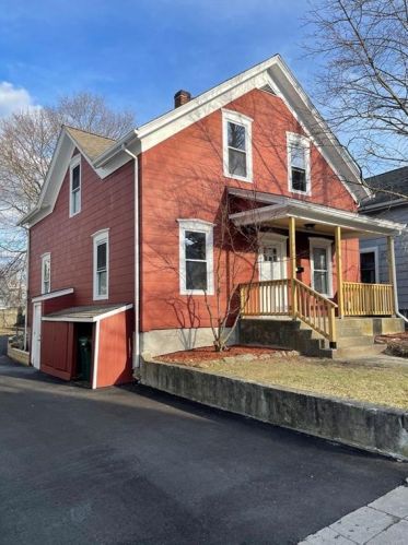 133 Bennett St, Woonsocket RI  02895-4618 exterior