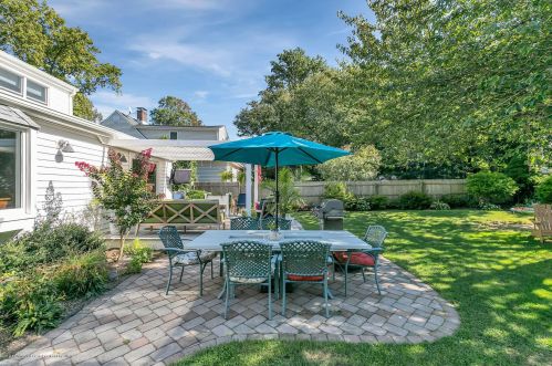 218 Oxford Ave, Red Bank NJ 07704 exterior