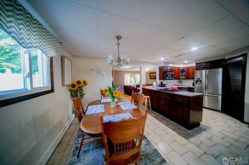 7 Stima Ave, Carteret NJ 07008-1214 exterior