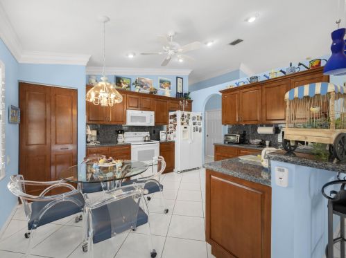 12190 Castle Pne Rd, Boynton Beach FL 33437-6019 exterior