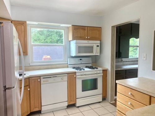 186 Orchard Dr, Pittsburgh PA  15235-3561 exterior