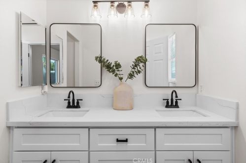 8802 Domingo St, Bakersfield CA 93313-5803 exterior