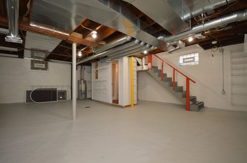 16 Lehigh Ave, Pittsburgh PA 15229-1556 exterior