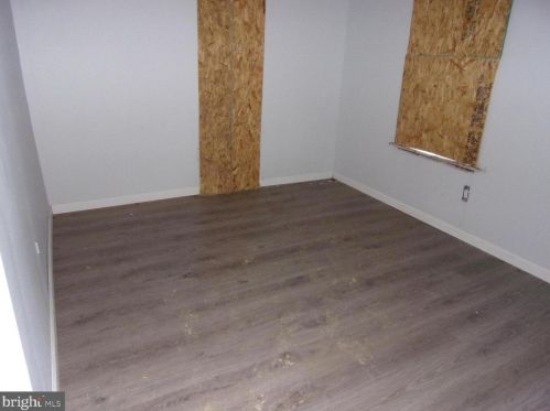 2210 17 St, Philadelphia PA 19132-4404 exterior