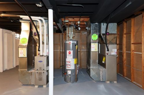 4445 Upham Ave, Milwaukee WI  53220-5122 exterior