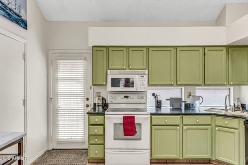 4571 Linda Ln, Chandler AZ 85226-5841 exterior