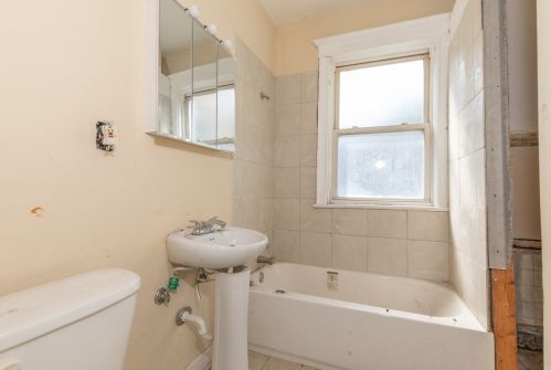 6203 Hermitage Ave, Chicago IL 60660-1103 exterior