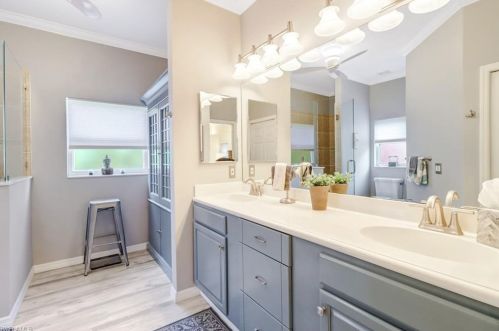 267 Glen Eagle Cir, Naples FL 34104-5715 exterior