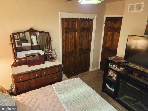 7801 Horrocks St, Philadelphia PA 19124-1812 exterior