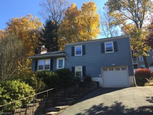38 Warren Trl, Parsippany, NJ 07834-1032