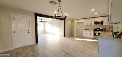 9831 11th St, Phoenix AZ  85020-1711 exterior