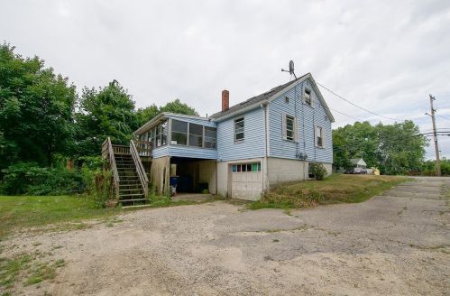 25 Main St, Plaistow NH 03865-3009 exterior