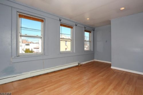 26 Tilt St, Paterson NJ 07508-1333 exterior