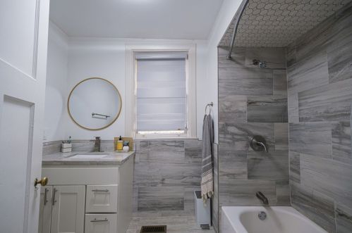 9116 Frankstown Rd, Pittsburgh PA  15235-1433 exterior