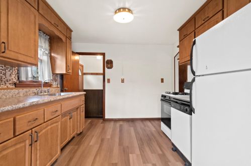 4249 1 Pl, Milwaukee WI 53207-3233 exterior