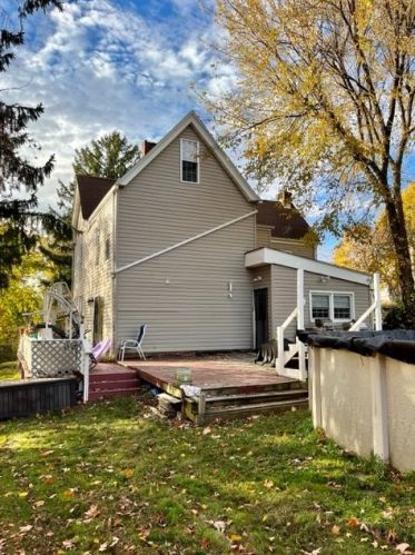 404 Middle St, Pittsburgh PA 15227-3844 exterior