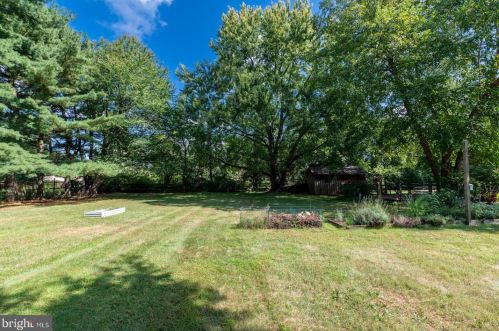 233 Old State Rd, Limerick PA 19468-3116 exterior