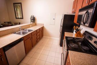 925 Common St, New Orleans LA  70112-2300 exterior