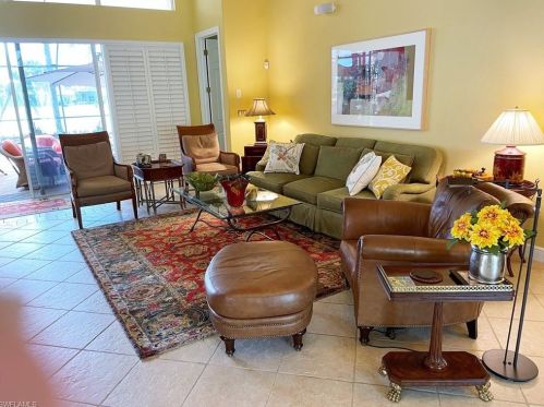 4931 Cerromar Dr, Naples FL 34112-7920 exterior