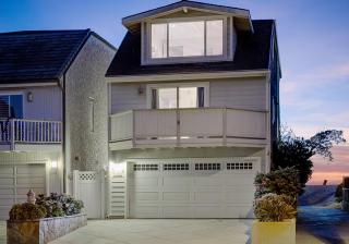 325 Ocean Dr, Oxnard, CA 93035-4637