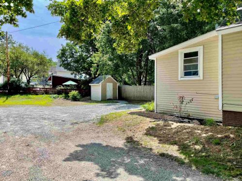 9 Washington St, Concord NH 03301-4172 exterior