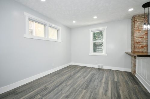 42 Queenston St, Pittsburgh PA 15210-4143 exterior