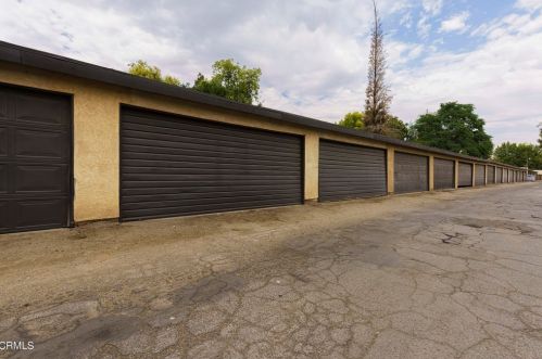 3613 Sampson Ct, Bakersfield CA 93309-5214 exterior